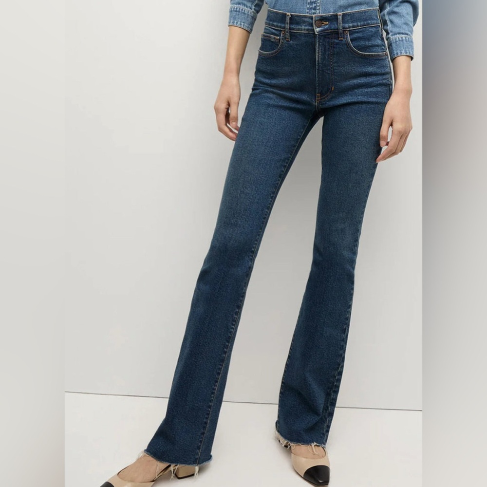 Veronica Beard NWT, Cameron mid rise boot cut with raw hem, color: thrill